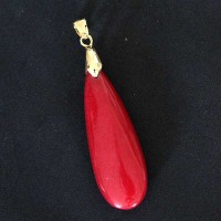 Pingente Semi Jia Folheado a Ouro com Pedra Natural Jade Vermelha