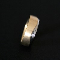 Anatomical Alliance Gold 18k White Gold 18k 750 and 0750 Width Thickness 6.9mm 1.5mm with 3 Diamond 2 Points