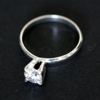 Ring 925 Silver Solitaire with Zirconia Stone