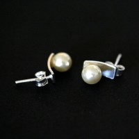 現代のシルバー925真珠のイヤリング