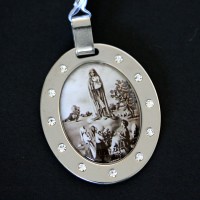 Steel Pendant Our Lady of Fatima in resin with 11 Zirconia Stones
