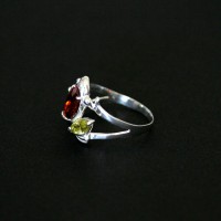 925 Silver Ring with Thrush Zirconia Colored Stones