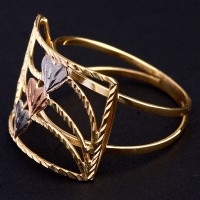 Ring Three Colors Yellow Gold, White Gold and Red Gold with Detail of Heart