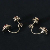 BrincoSemiJiaFolheadoaOuroPiercingcomPedrasdeZircniaVermelha