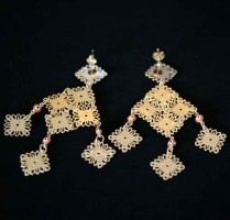 BrincoSemiJiaFolheadoaOuro