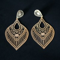 BrincoSemiJiaFolheadoaOuro