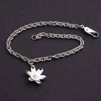 Bracelet of Steel with Detail of a Flower of Stone Zirconia