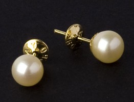 Earring with Pearl