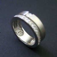 White Gold Ring with 22 diamonds