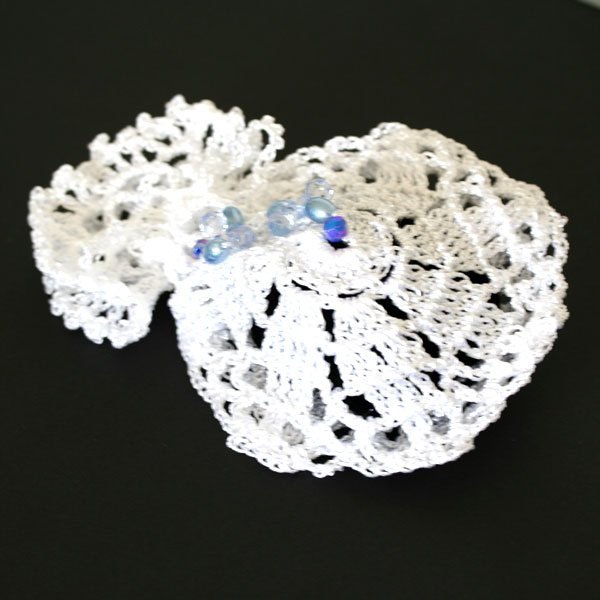 Embalagem para presente em crochê feito a mão e personalizado para jóia