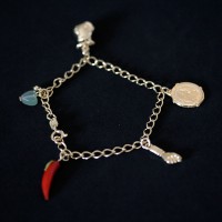 Joyera Pulsera Semi chapado en oro afortunada del encanto y Proteccin a Figa, pimienta bolso de la moneda Dios Dinero y 18cm Corazn