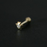 Piercing Microbel de Orelha de Ouro 18k de Cruz de Malta com Pedras Zirconia