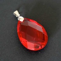 Pingente de Cristal Vermelho